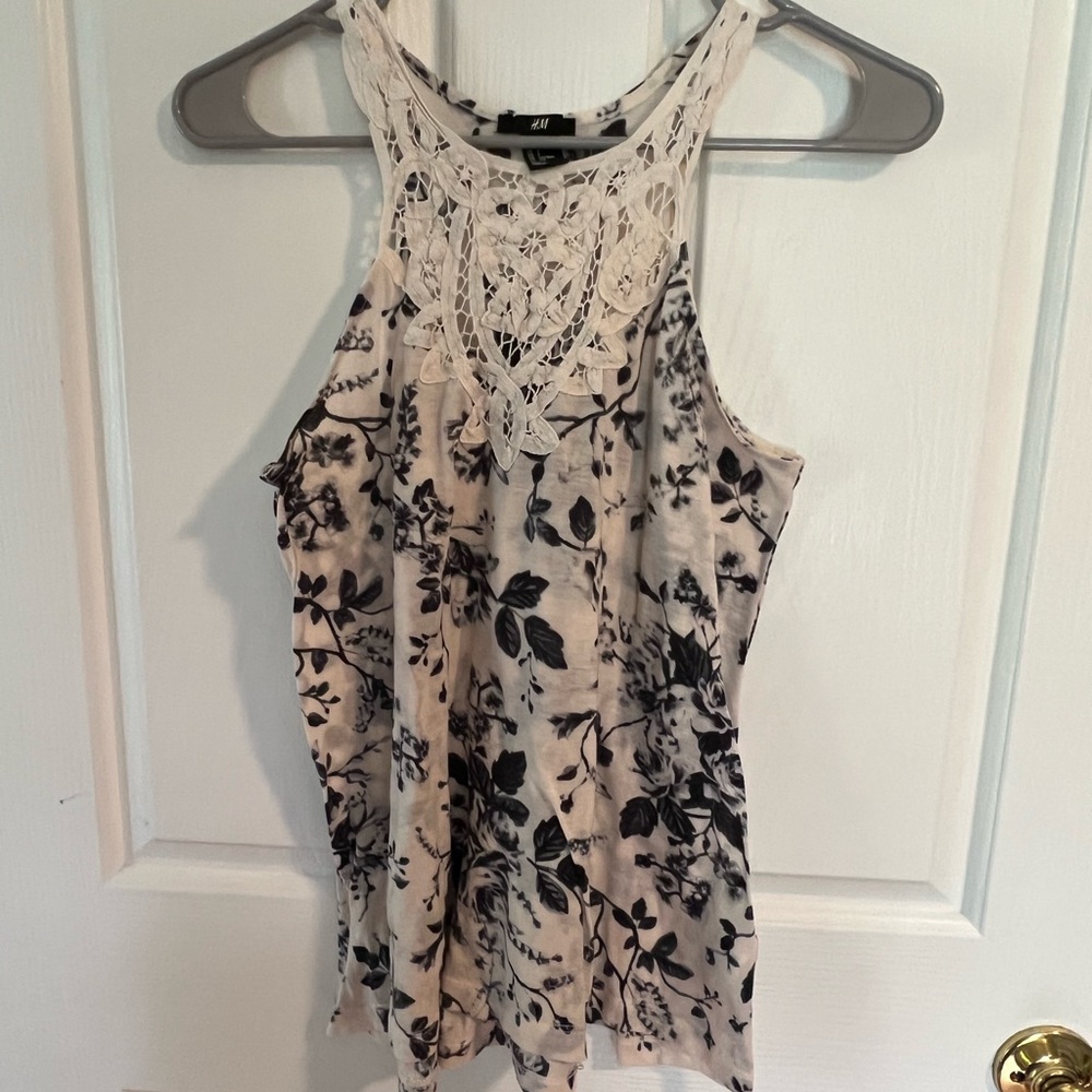 H&M Women's Floral Lace Tank Top - navy and Cream